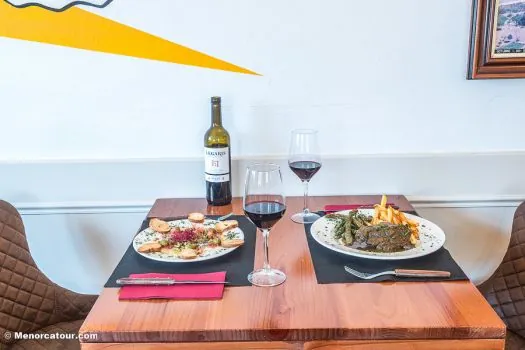 Plato del Bar LaKaña, Sant Lluís