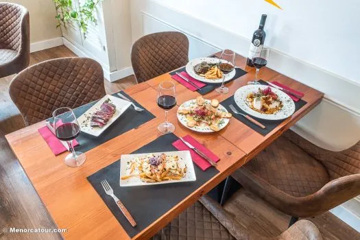 Plato del Bar LaKaña, Sant Lluís